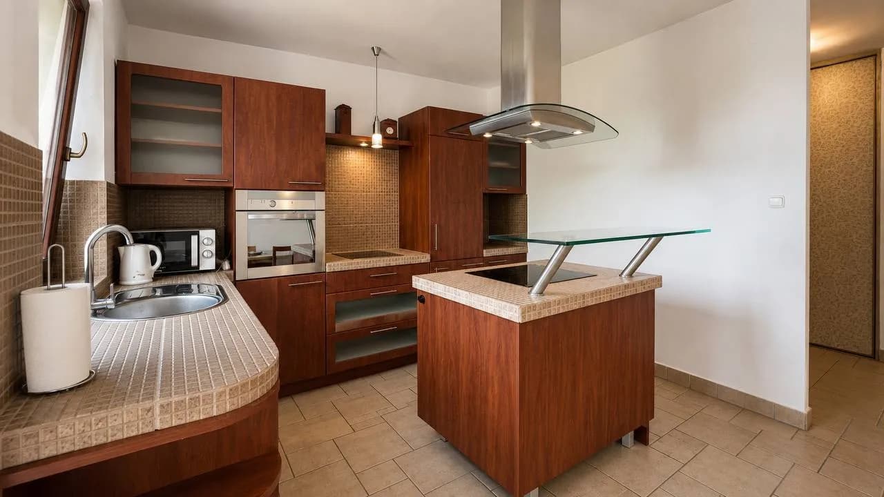 Nenckiego | 52 m² | 2 sypialni+salon z kuchnią | Komórka | Balkon