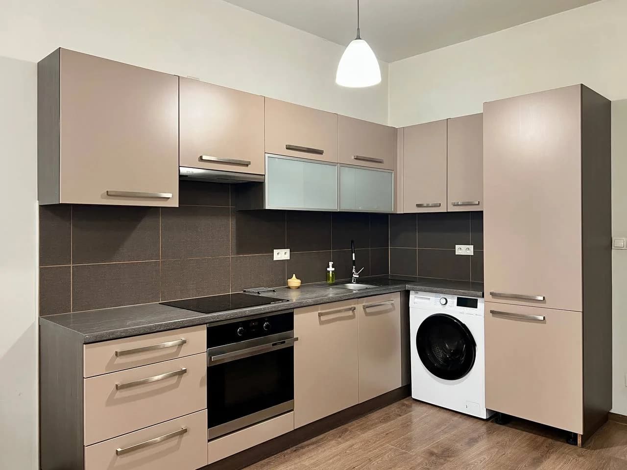 Plac Bema | 52 m² | 2 pokoje+salon | kamienica